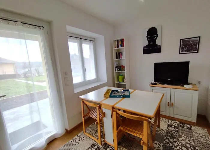 Couette-café 2 D'hôtes Chante-coucou 3*